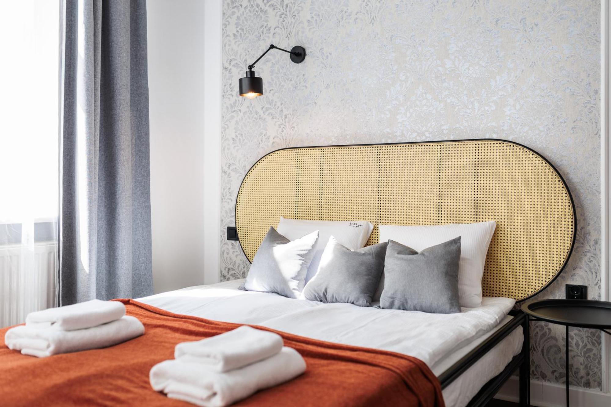 Krupnicza Modern Old Town Apartments - By Upstairs Krakow Exterior photo